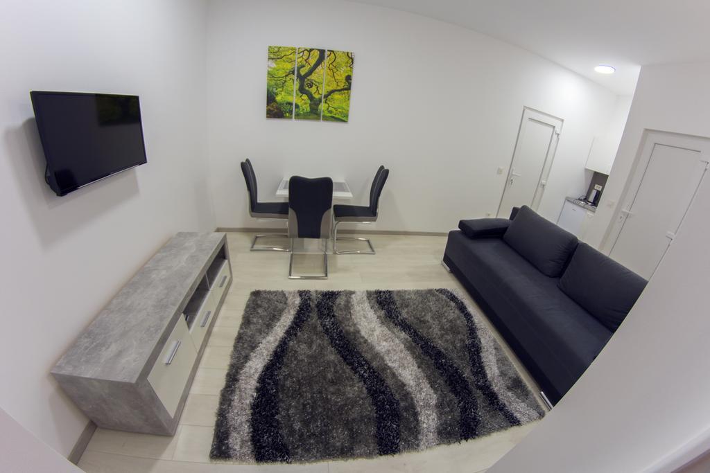 Apartments Petrova170 Zagreb Ngoại thất bức ảnh
